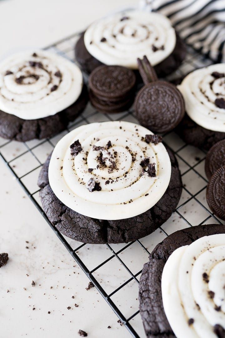 Chocolate Oreo Cookie